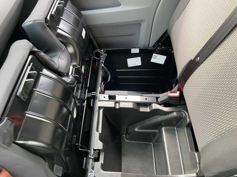 Volkswagen T6.1 Transporter Kasten Klima AHK T6