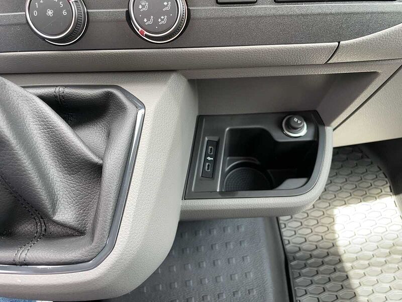 Volkswagen T6.1 Transporter Kasten Klima Holzboden T6