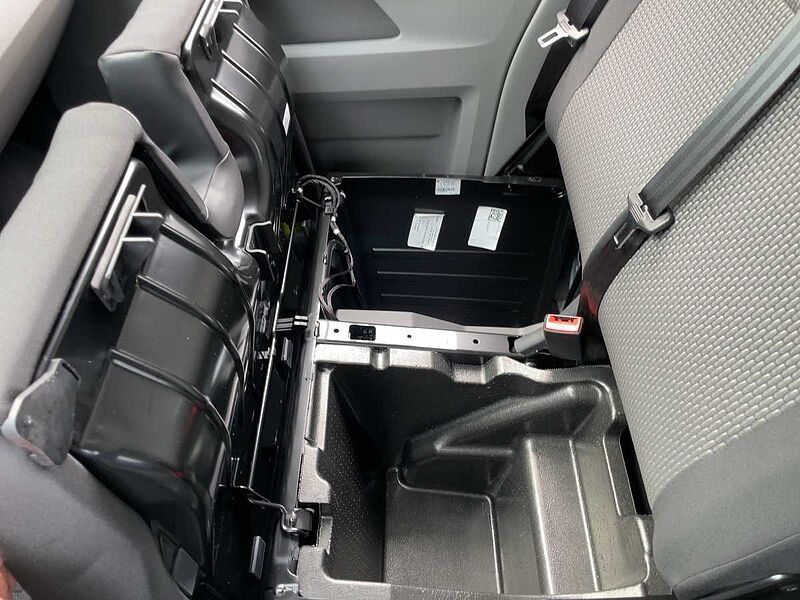 Volkswagen T6.1 Transporter Kasten Motor: 2.0 l TDI SCR 81 kW Getriebe: 5-Gang Radstand: 30 T6