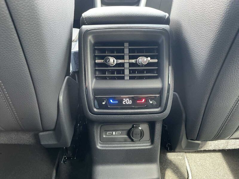 SKODA Kodiaq 2.0 TDI Selection ACC/360/Massage/7Stz. W