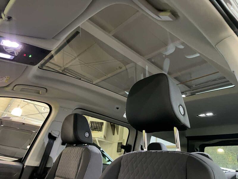 Volkswagen Caddy Maxi 7-Sitze Dark Label 1.5 TSI AHK ACC Dark Label