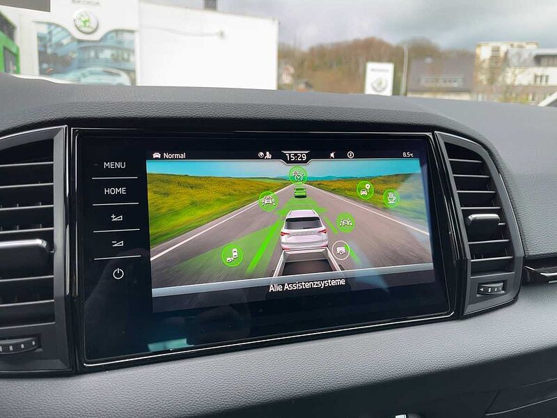 SKODA Karoq 2.0 TDI Sportline AHK ACC Navi Virt LED Sportline