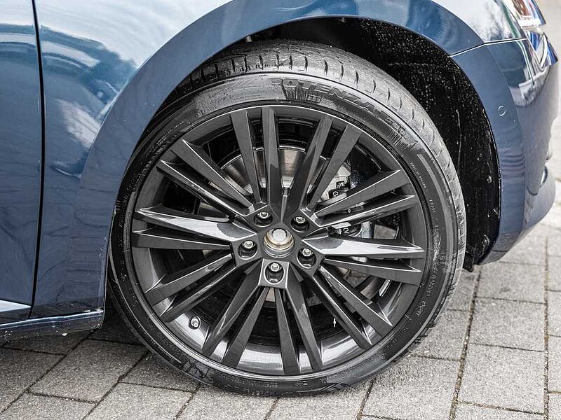 SKODA Superb Combi 2.0 TDI Style ACC Pano > UPE 61.860€ Style