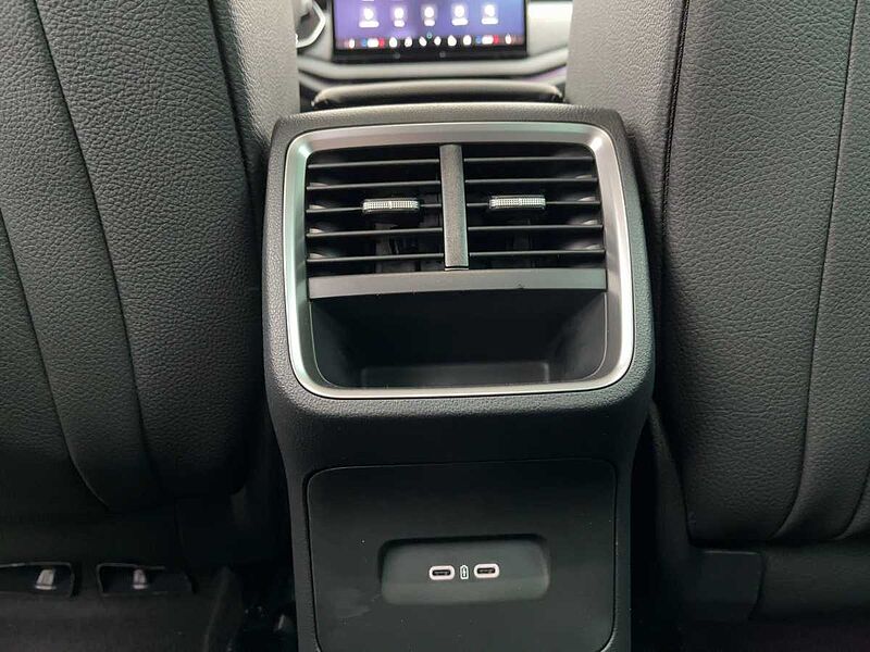 SKODA Octavia Combi 110kW 2.0 TDI Selection AHK ACC W