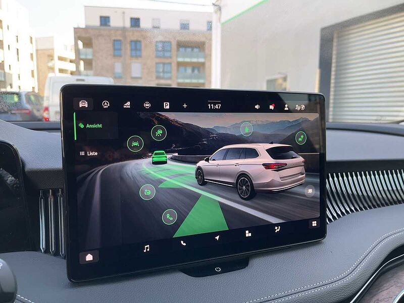 SKODA Superb Combi 142kW 2.0 TDI L&K AHK ACC Navi PDC W