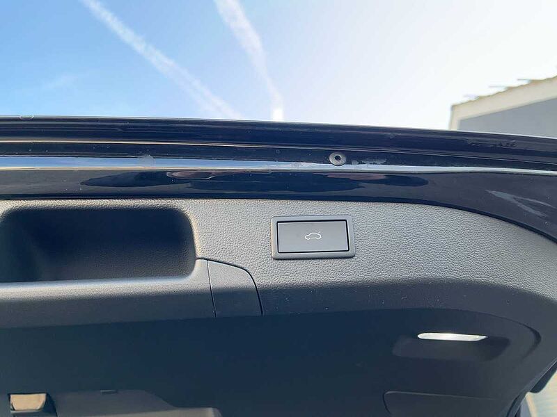 SKODA Superb Combi 142kW 2.0 TDI L&K AHK ACC Navi PDC W