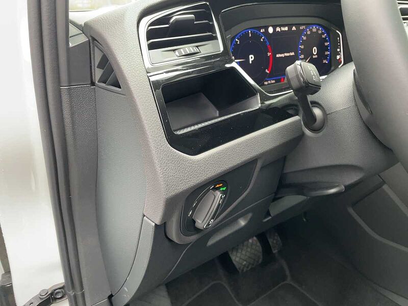 Volkswagen Touran 2.0 TDI BMT Highline AHK Navi ACC Virt Highline