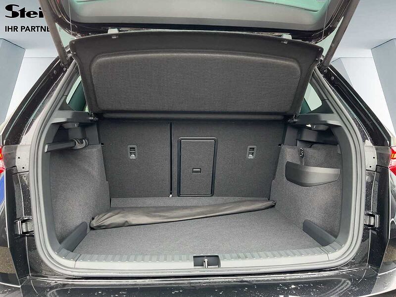 SKODA Karoq 2.0 TDI Sportline AHK ACC Navi Virt LED