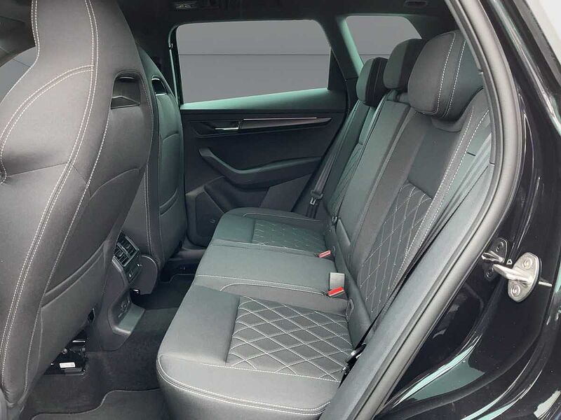 SKODA Karoq 2.0 TDI Sportline AHK ACC Navi Virt LED