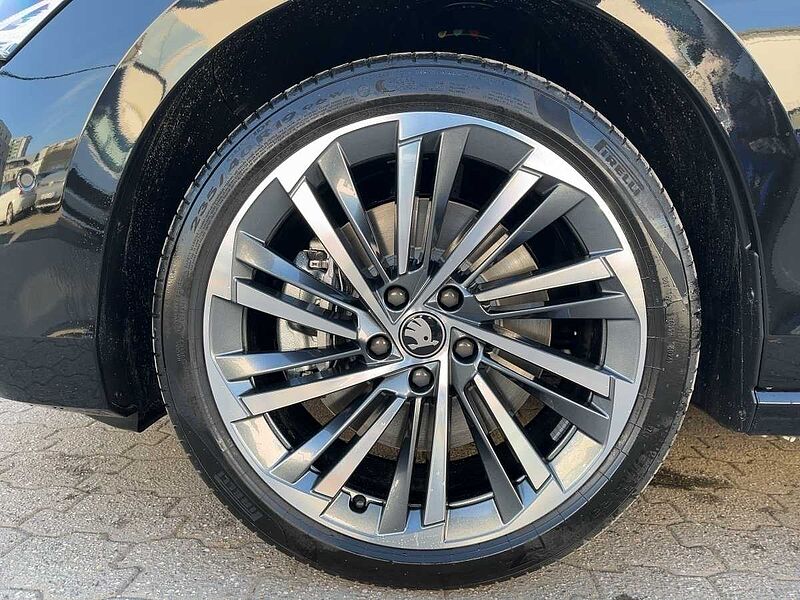 SKODA Superb Combi 142kW 2.0 TDI L&K AHK ACC Navi PDC W