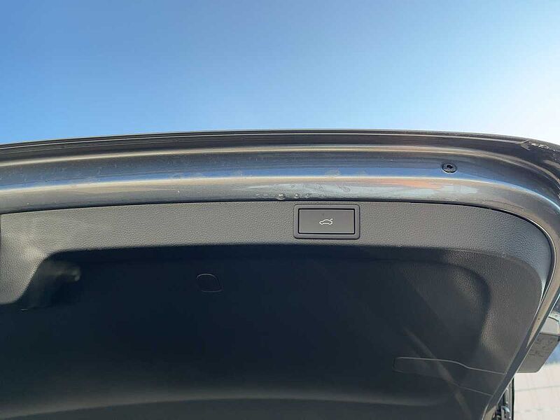 SKODA Octavia Combi 110kW 2.0 TDI Selection ACC Navi W