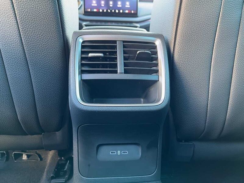 SKODA Octavia Combi 110kW 2.0 TDI Selection ACC Navi W