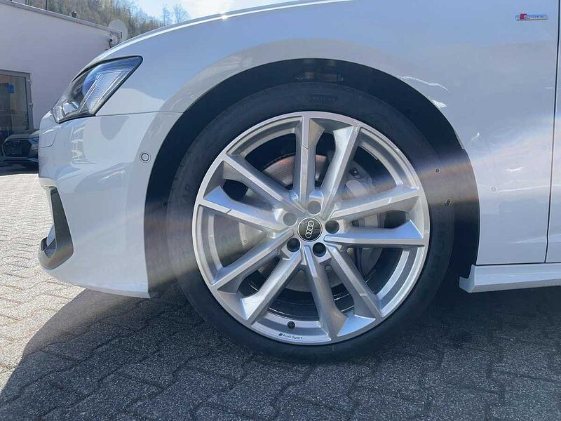 Audi A6 Avant Sline 50TFSIe quattro PANO AHK B&O HEAD