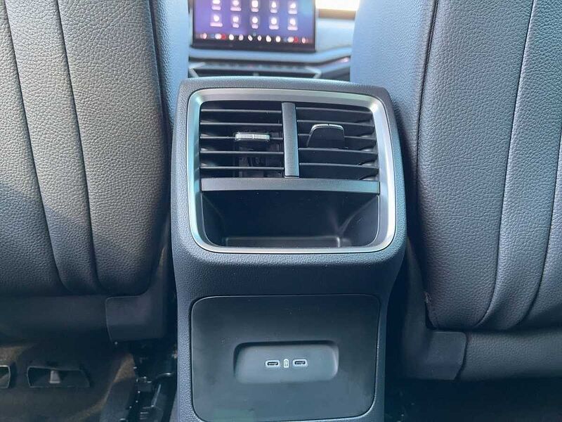SKODA Octavia Combi 110kW 2.0 TDI Selection ACC Navi W
