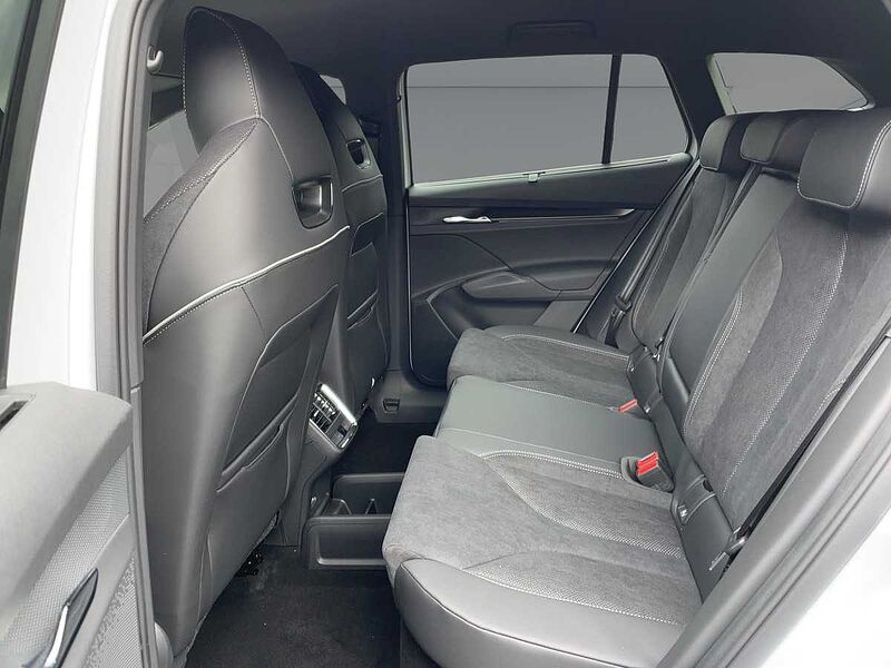 SKODA Enyaq 85x Sportline ACC LED Navi PDC Leder
