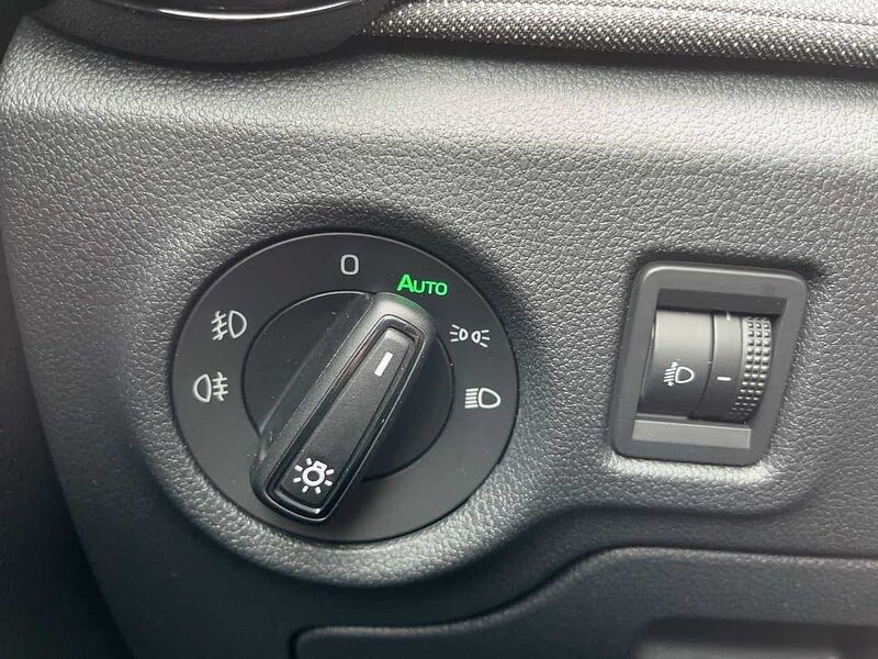 SKODA Fabia 1.0 MPI Selection LED PDC