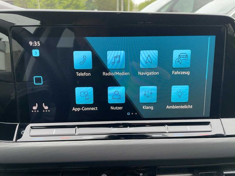 Volkswagen Golf VIII 1.5 TSI Style Navi ACC Virt LED PDC