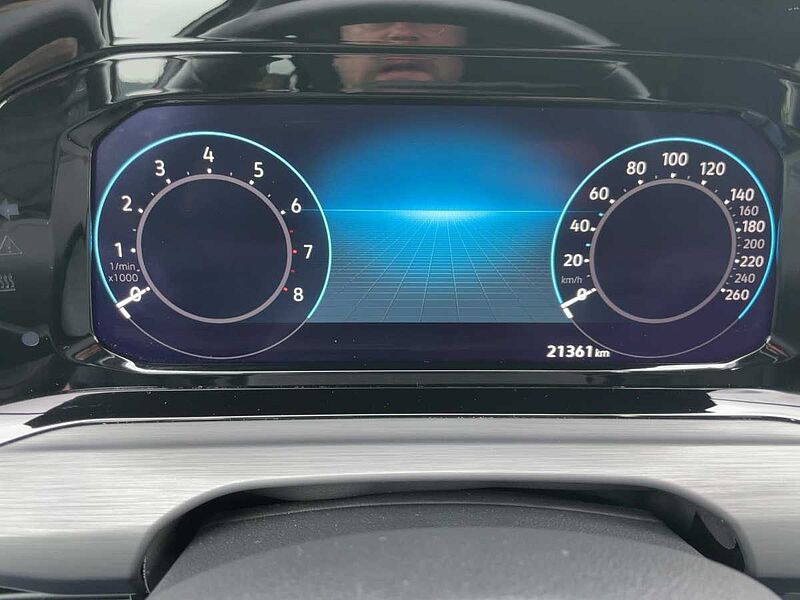 Volkswagen Golf VIII 1.5 TSI Style Navi ACC Virt LED PDC