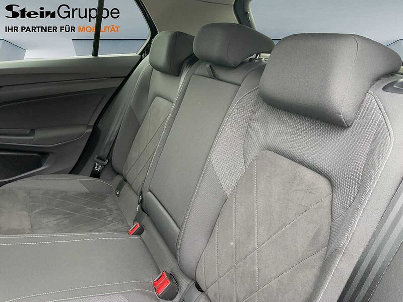 Volkswagen Golf VIII 1.5 TSI Style Navi ACC Virt LED PDC