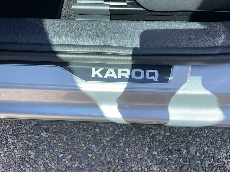 SKODA Karoq 2.0 TDI Sportline AHK ACC Navi Virt LED