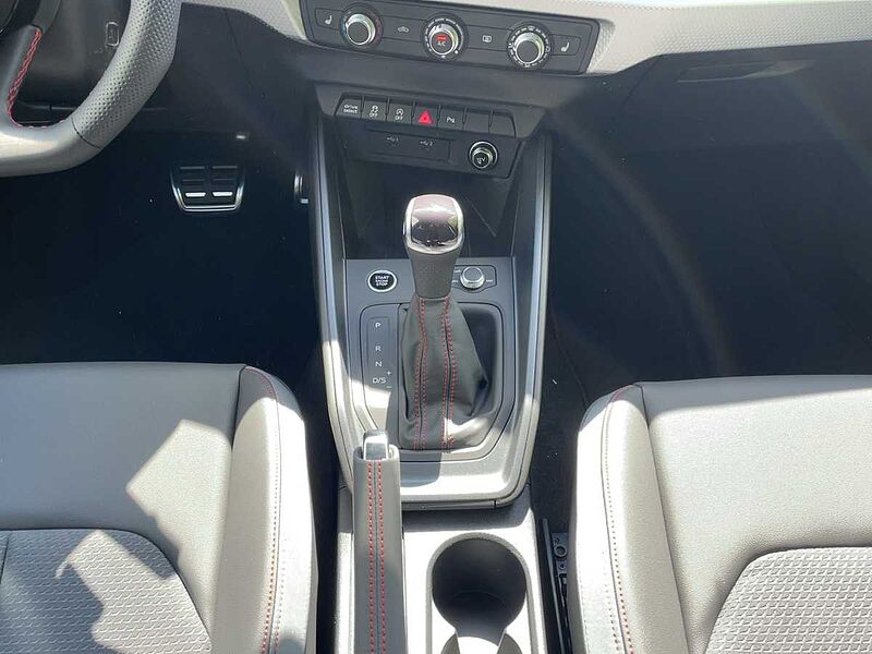 Audi A1 Sportback S line TFSI 110kW SONOS NAVI KAMERA LED