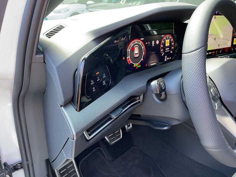 Volkswagen Golf VIII 1.5 eTSI W R-Line AHK ACC Virt Navi