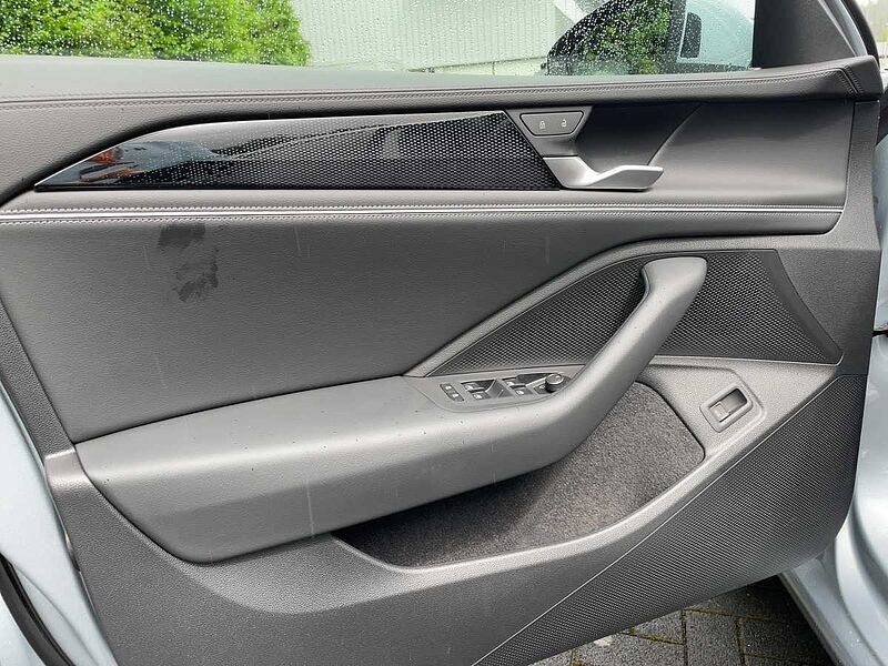 Volkswagen Passat Variant 1.5 eTSI W Business ACC Virt LED