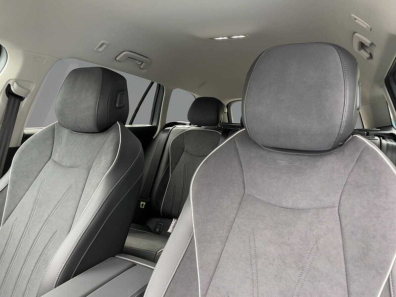 Volkswagen Passat Variant 1.5 eTSI W Business ACC Virt LED