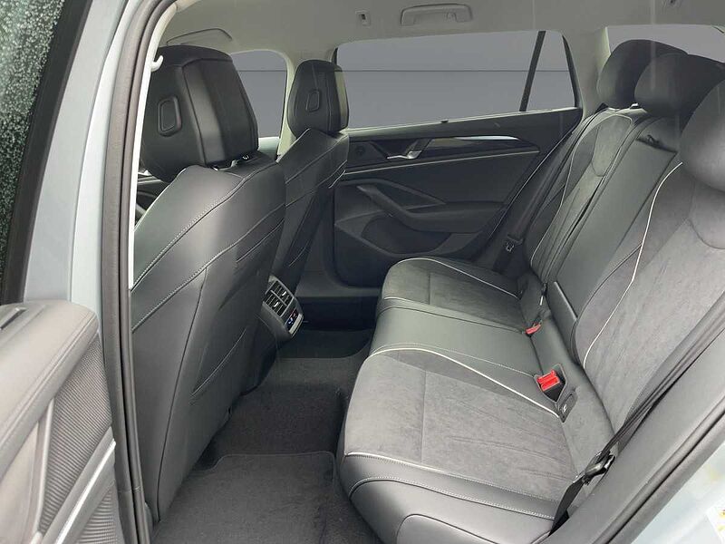 Volkswagen Passat Variant 1.5 eTSI W Business ACC Virt LED
