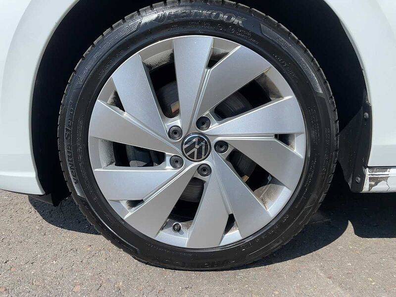 Volkswagen Golf VIII Variant 2.0 TDI Style AHK Navi ACC