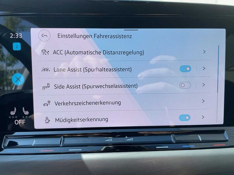 Volkswagen Golf VIII Variant 2.0 TDI Style AHK Navi ACC