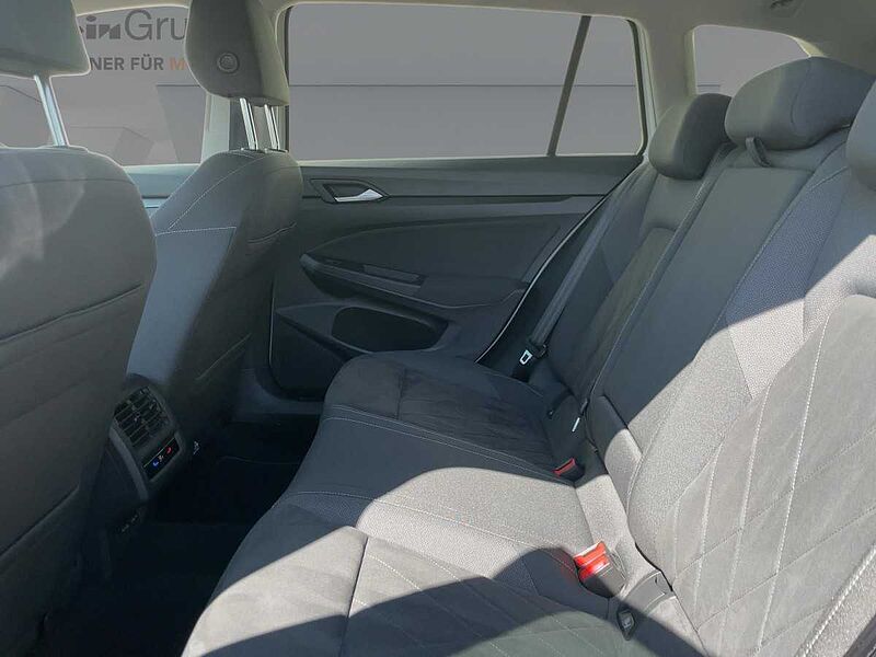 Volkswagen Golf VIII Variant 2.0 TDI Style AHK Navi ACC