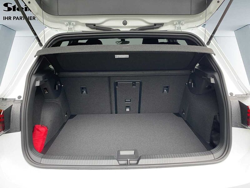 Volkswagen Golf VIII 1.5 eTSI W R-Line AHK ACC Virt Navi