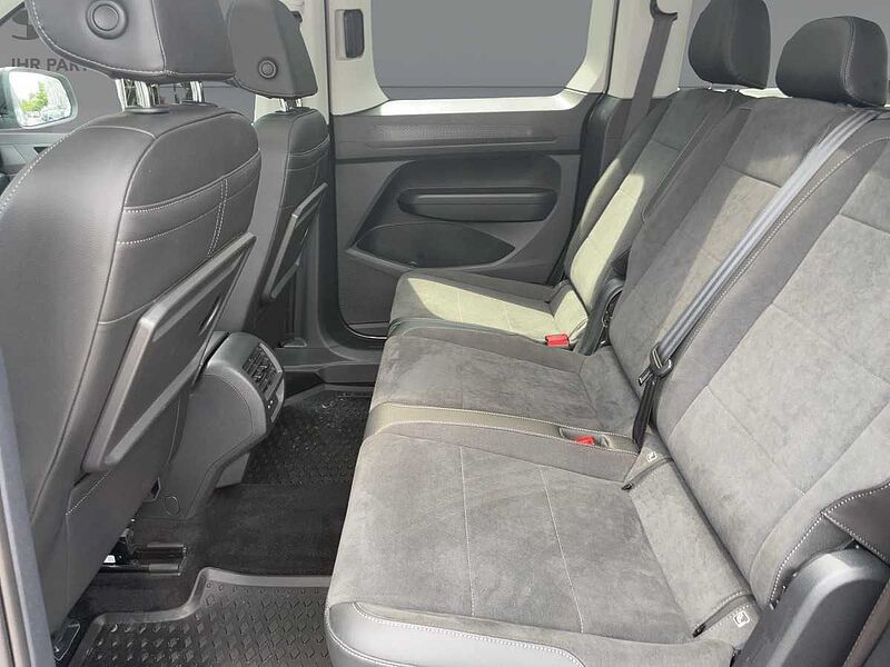 Volkswagen Caddy 1.5 TSI Style Navi ACC Virt LED CarPlay