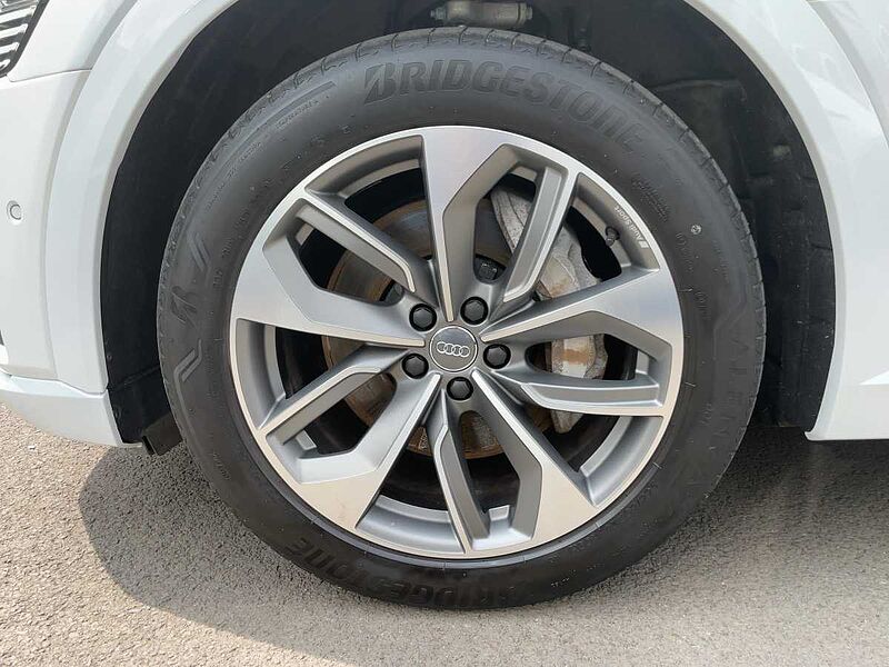 Audi e-tron 55 quattro adva nced ACC AHK Virt Navi