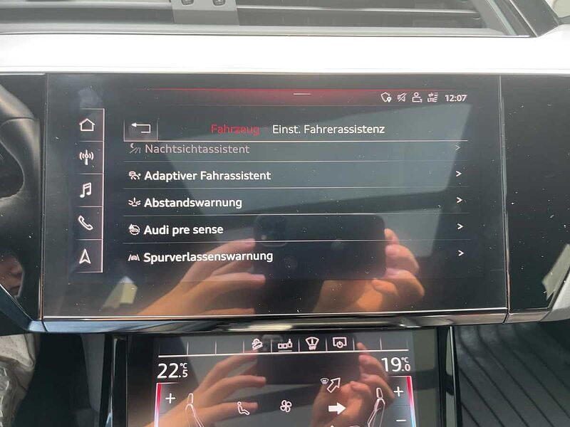 Audi e-tron 55 quattro adva nced ACC AHK Virt Navi