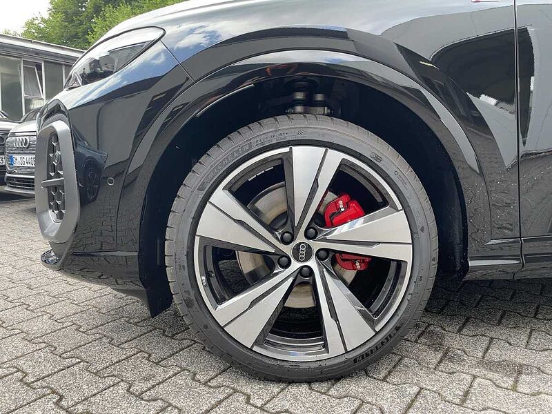 Audi Q5 TDI quattro 150 kW S line Pano / AHK / B&O