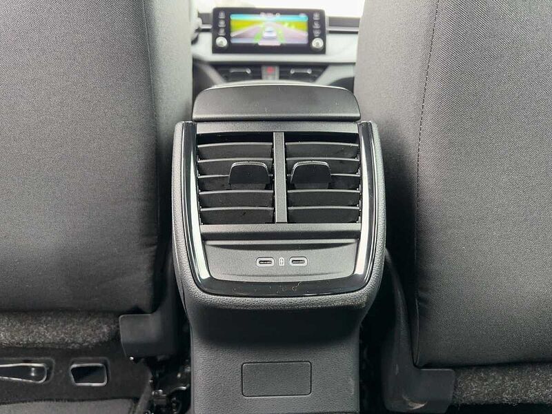 SKODA Kamiq 1.0 TSI Essence LED PDC