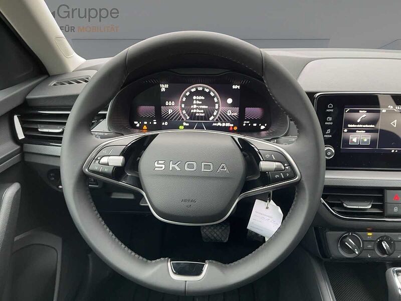 SKODA Kamiq 1.0 TSI Essence LED PDC