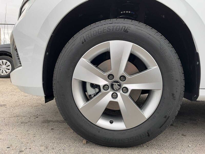 SKODA Kamiq 1.0 TSI Essence LED PDC