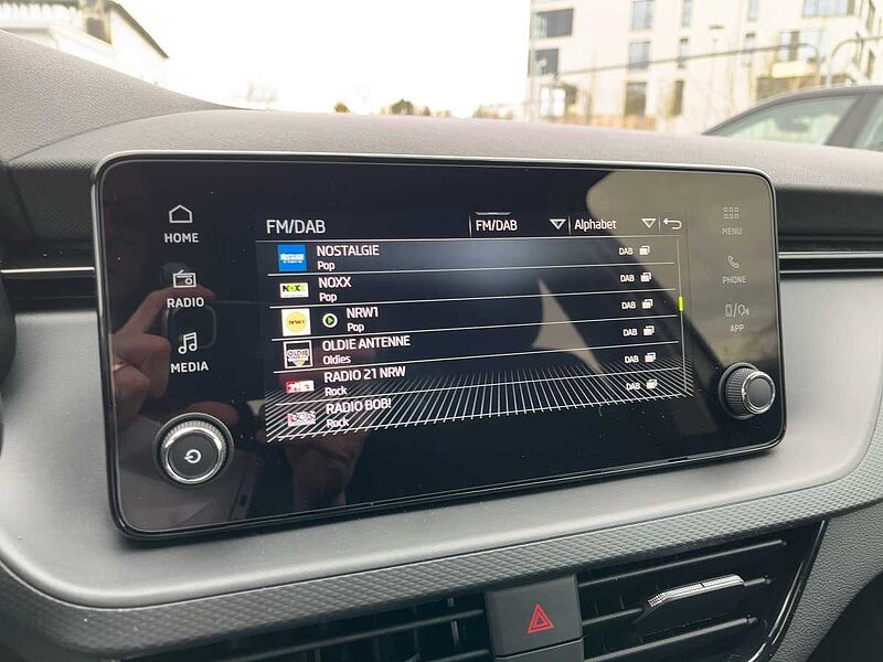 SKODA Kamiq 1.0 TSI Essence LED PDC