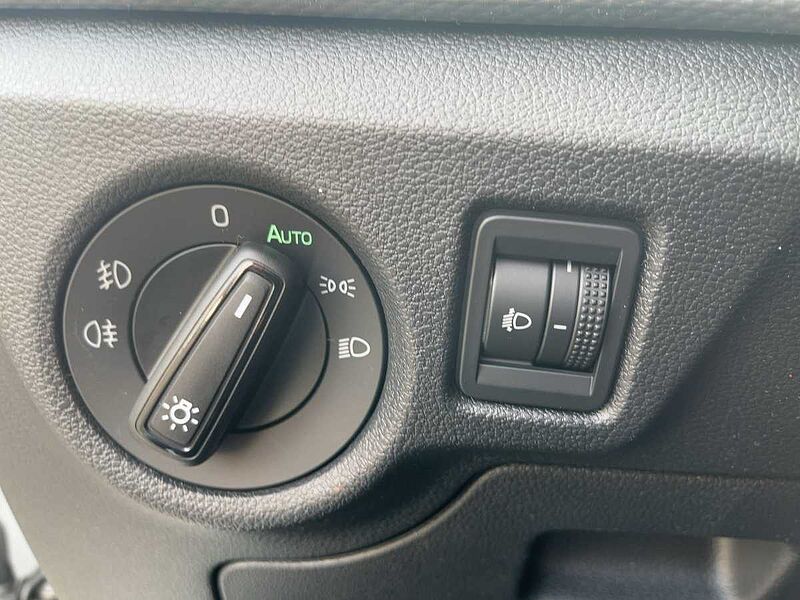 SKODA Kamiq 1.0 TSI Essence LED PDC