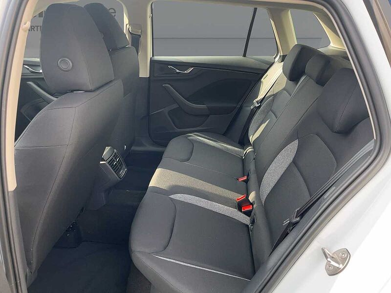 SKODA Kamiq 1.0 TSI Essence LED PDC