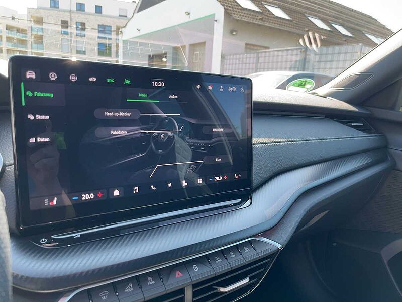 SKODA Octavia Combi 2.0 TDI W Sportline ACC Navi LED