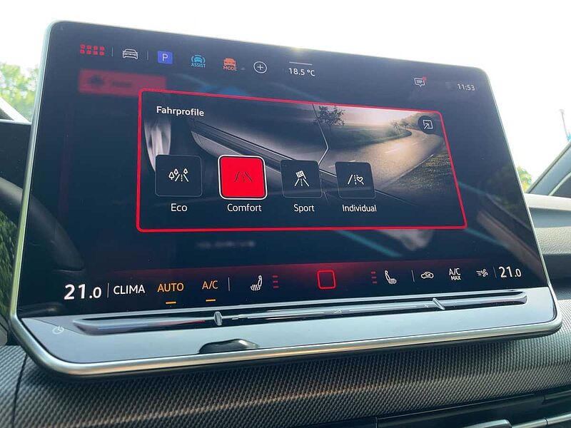 Volkswagen Golf VIII 2.0 TSI W GTI Navi ACC Virt CarPlay