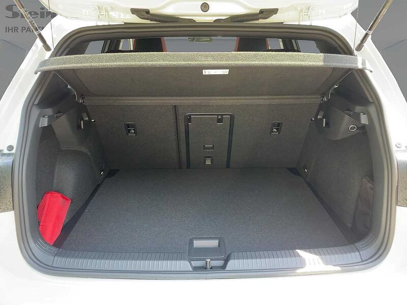 Volkswagen Golf VIII 2.0 TSI W GTI Navi ACC Virt CarPlay