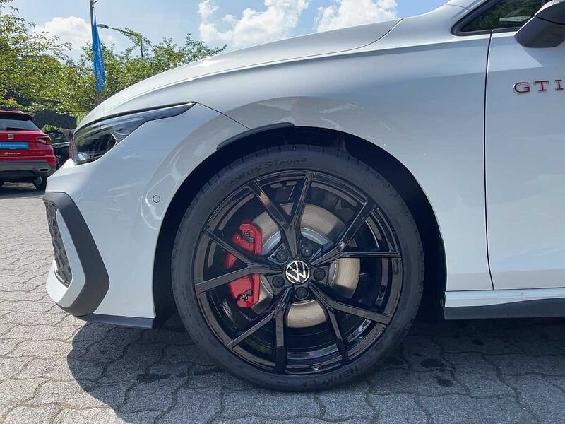 Volkswagen Golf VIII 2.0 TSI W GTI Navi ACC Virt CarPlay