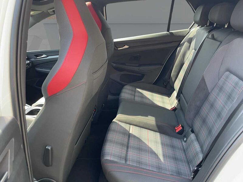 Volkswagen Golf VIII 2.0 TSI W GTI Navi ACC Virt CarPlay