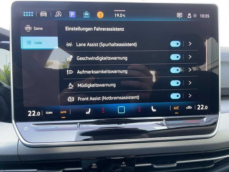 Volkswagen Golf VIII Variant 1.5 eTSI W Life AHK ACC Virt