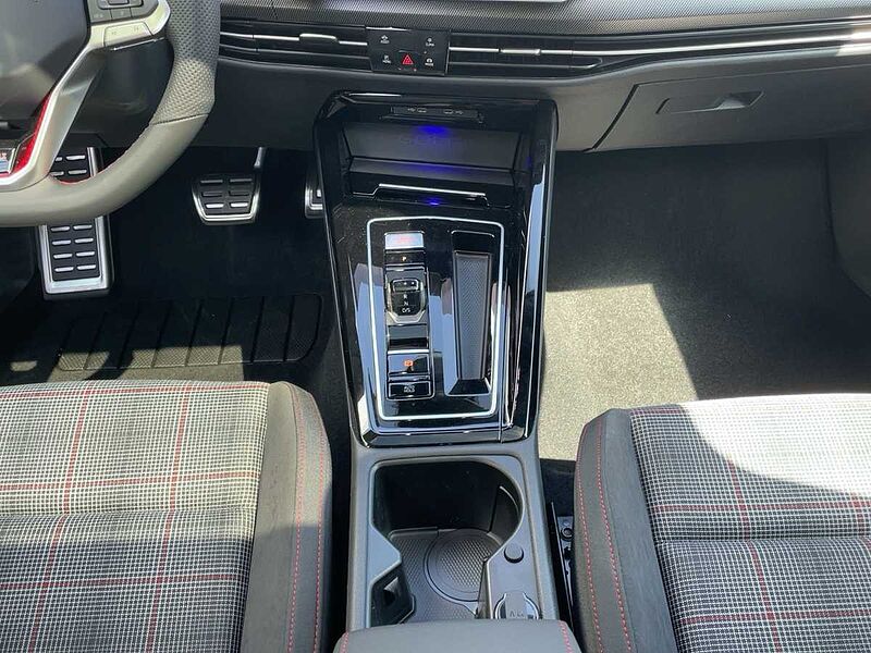 Volkswagen Golf VIII 2.0 TSI W GTI Navi ACC Virt CarPlay